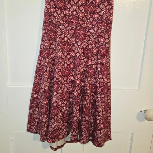 Hollister Red Geometric Medallion Print Sleeveless Skater Dress, M, Back Cut Out - Picture 4 of 9